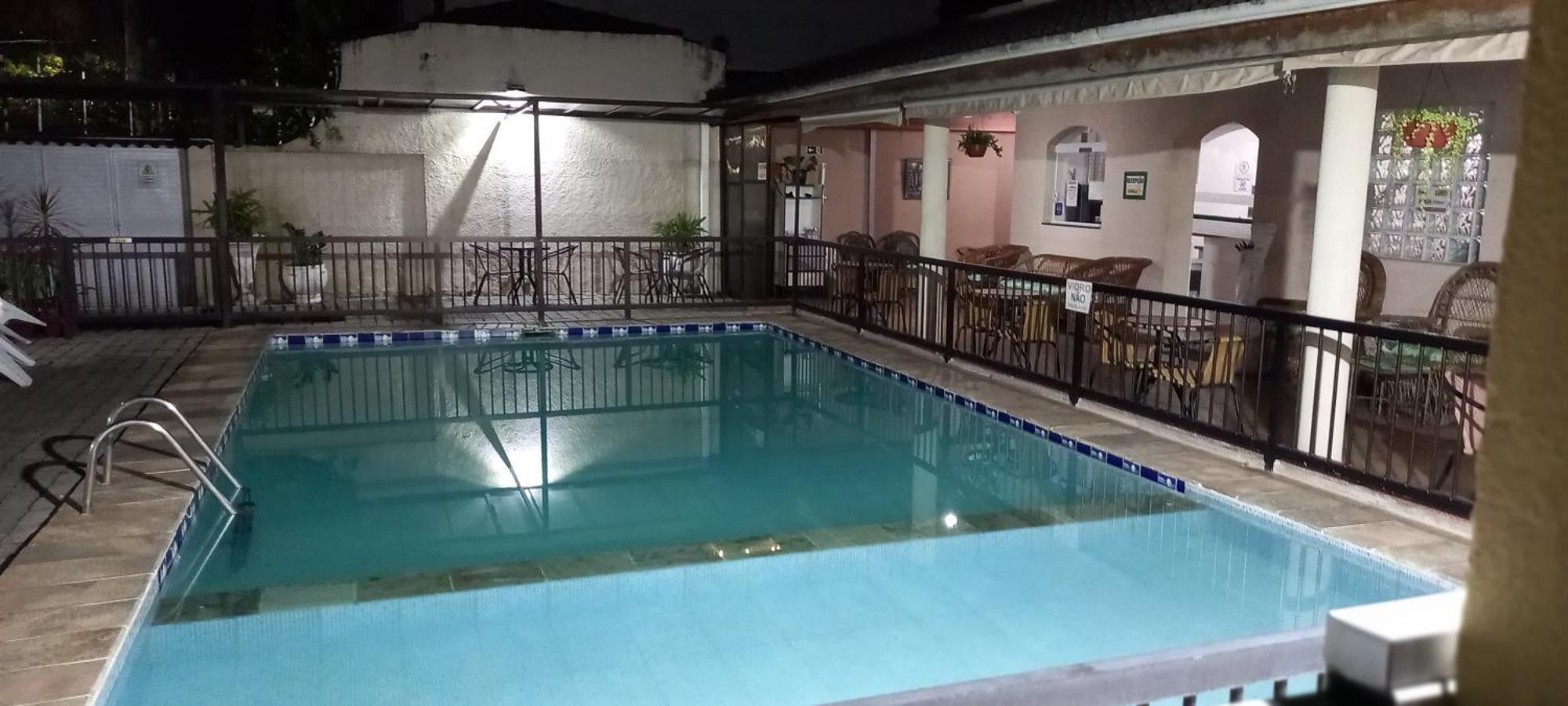 Pousada Parque Suites Estacionamento E Piscina Guaruja Exterior photo